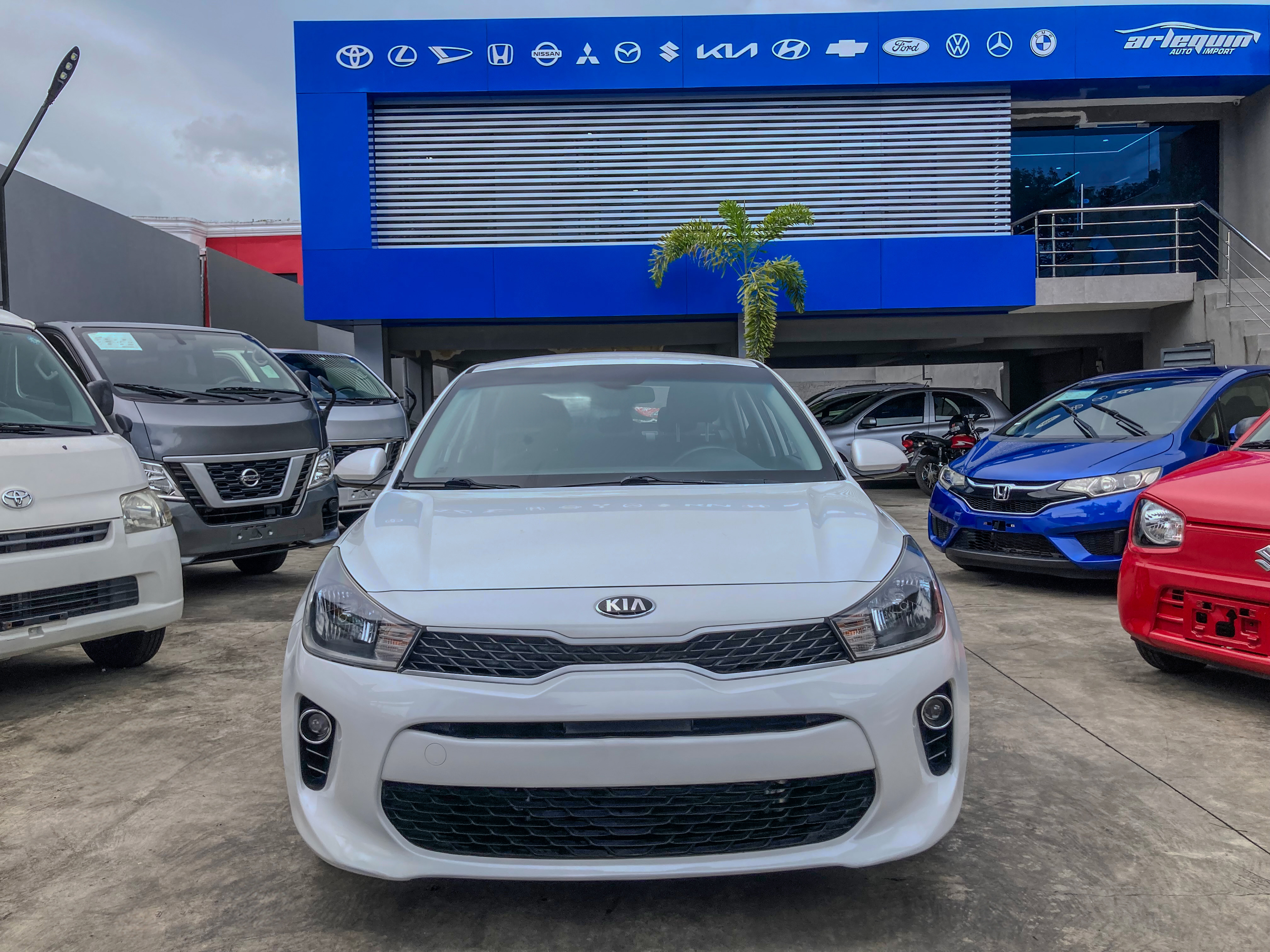 carros - 2018 Kia Rio 2