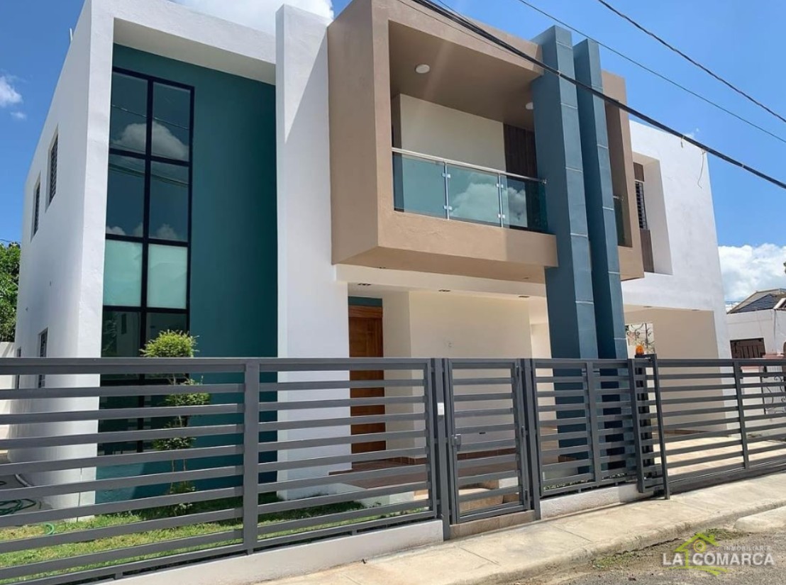 casas - Casa de 2 niveles en Venta en el Res. El Doral 0