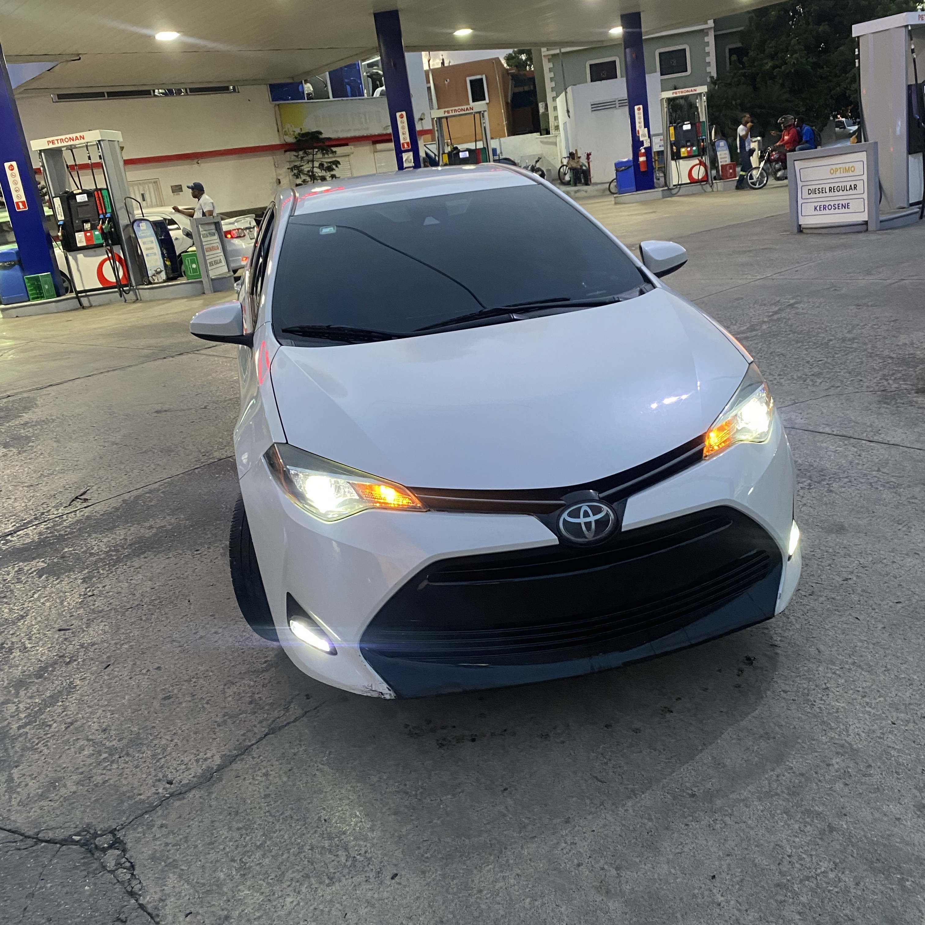 carros - Toyota Corolla LE 2017 