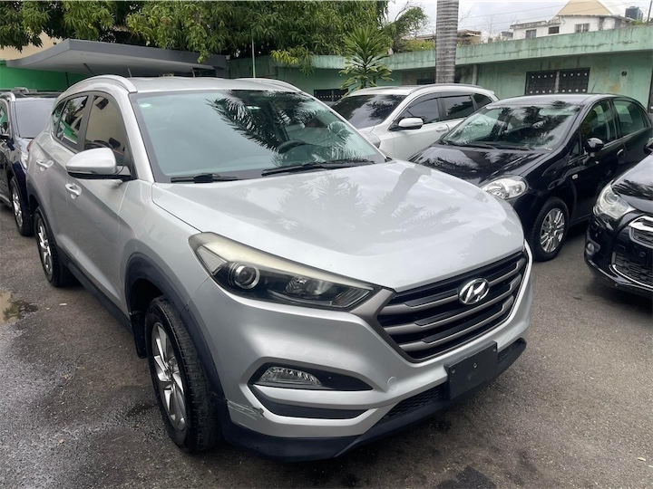 jeepetas y camionetas - HYUNDAI TUCSON 2016