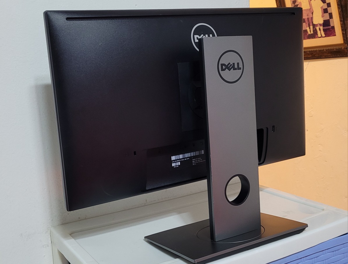 computadoras y laptops - Monitor Dell 24 Pulg Sin Bordes 1080p hdmi 2