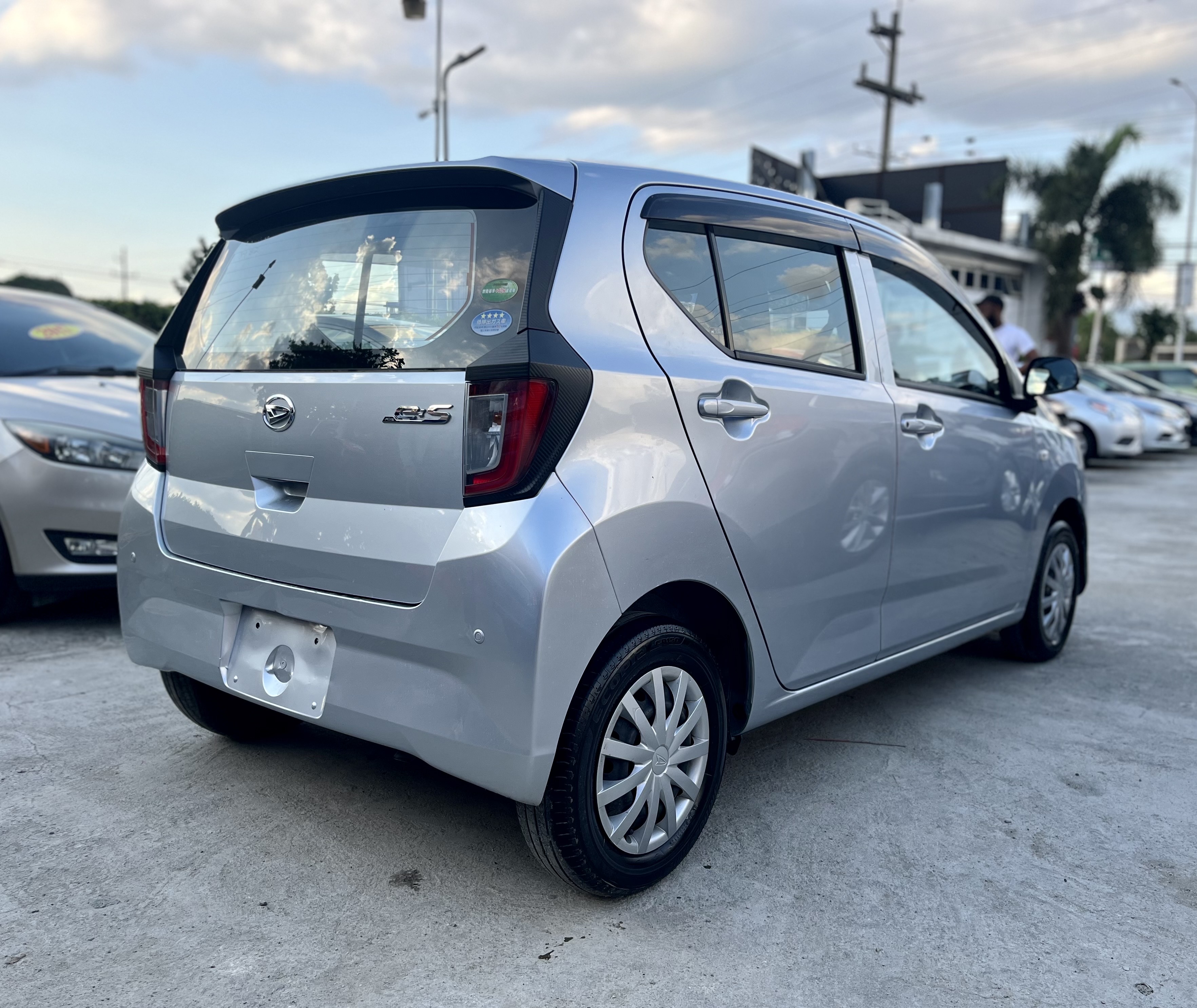 carros - Daihatsu Mira 2020 - En oferta  4