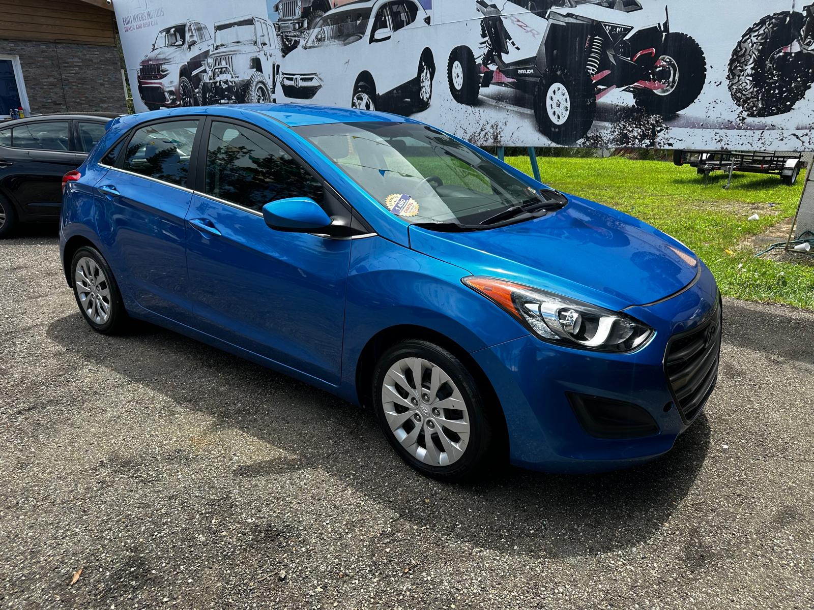 carros - HYUNDAI ELANTRA GT 2017 RD$695,000 4