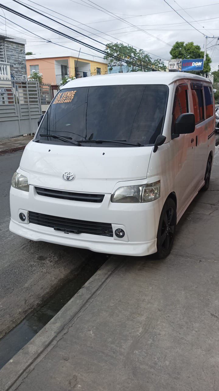 jeepetas y camionetas - Toyota Townace 1