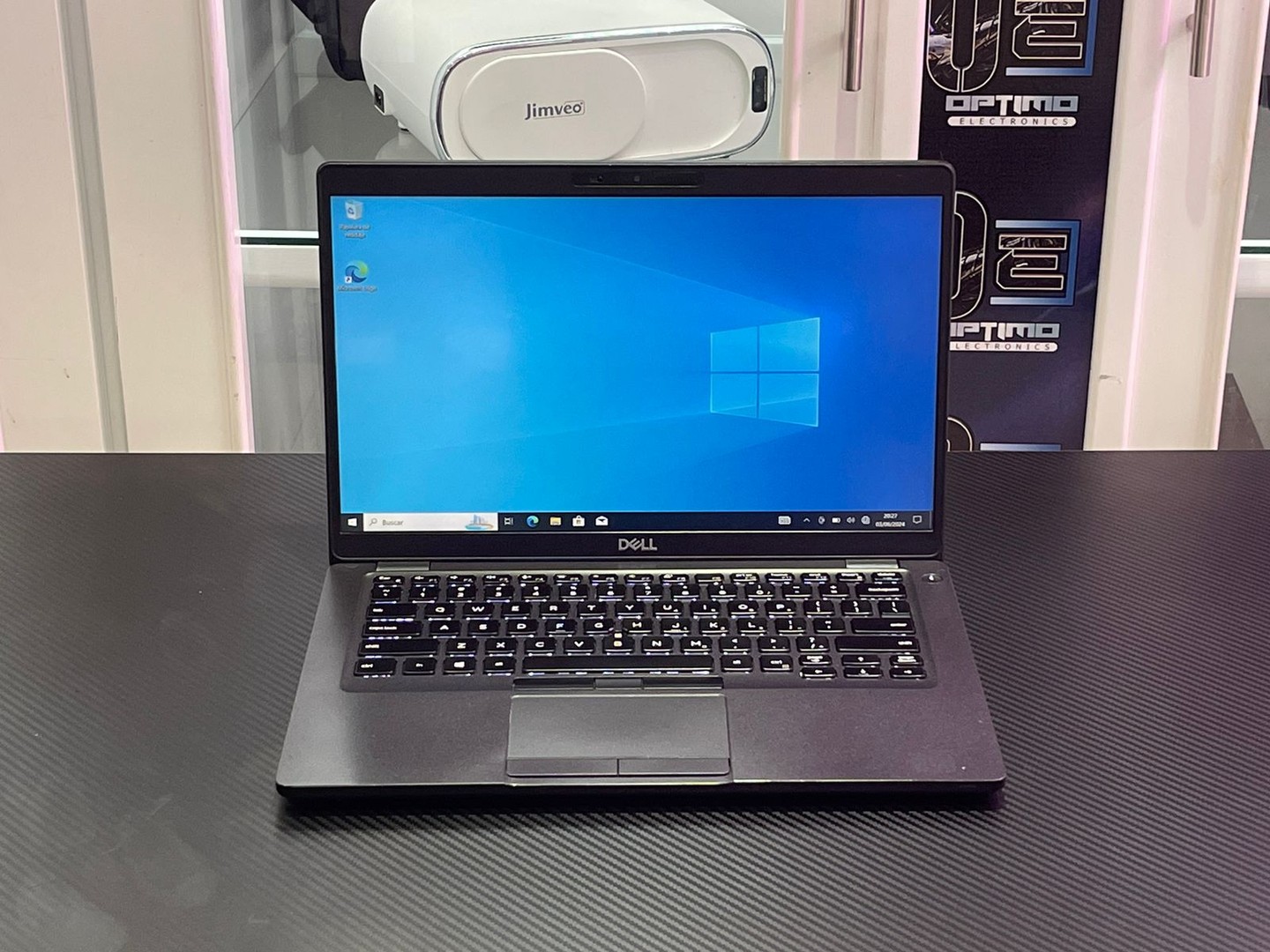 computadoras y laptops - Dell Latitude 5400 14 Pulgadas Touch i5 de 8Ava generacion 8GB Ram 256GB SSD 2