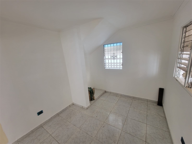 casas - Venta de casa de 250mts en Alma Rosa 2 Santo Domingo este  0