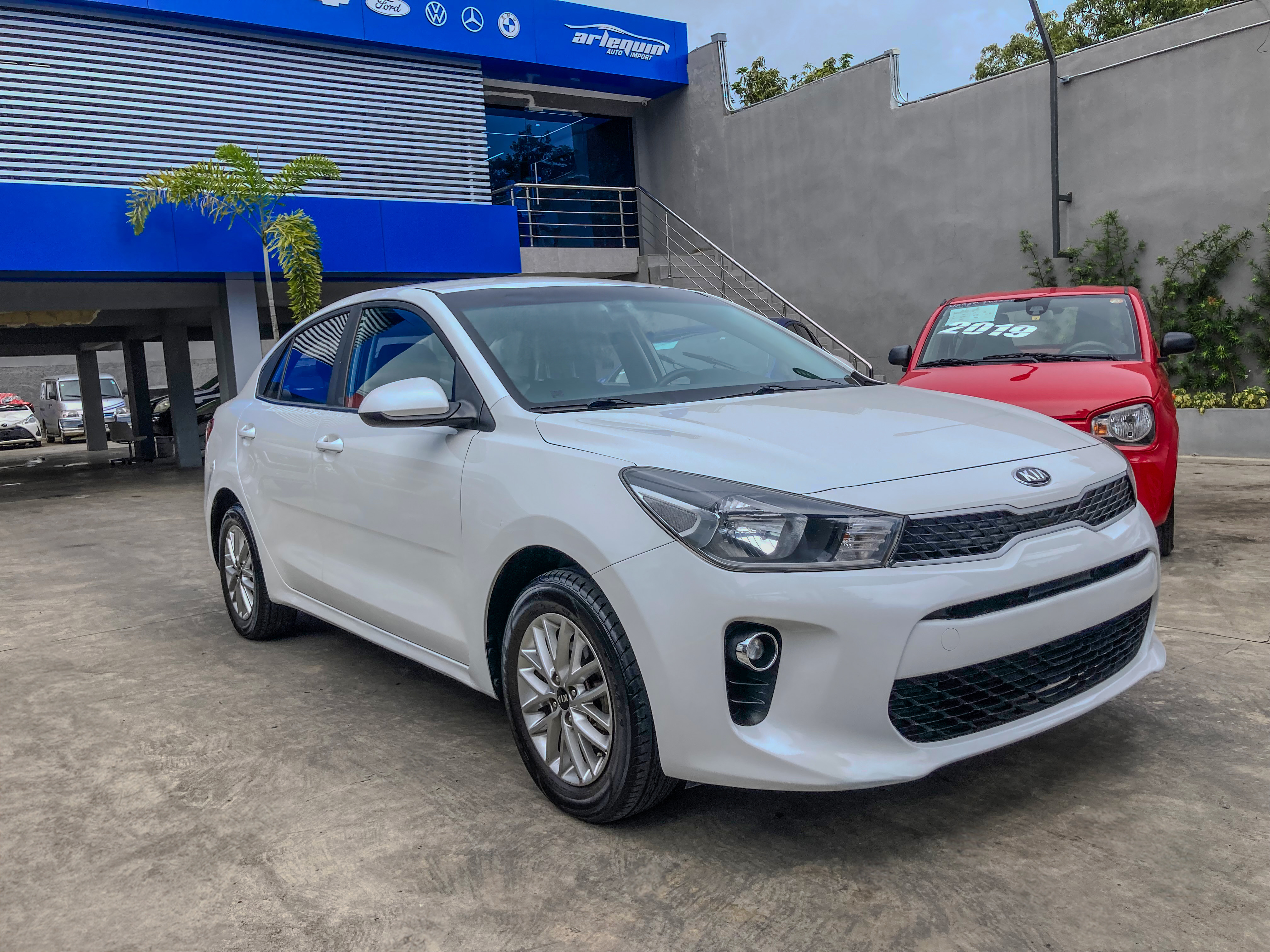 carros - 2018 Kia Rio 3