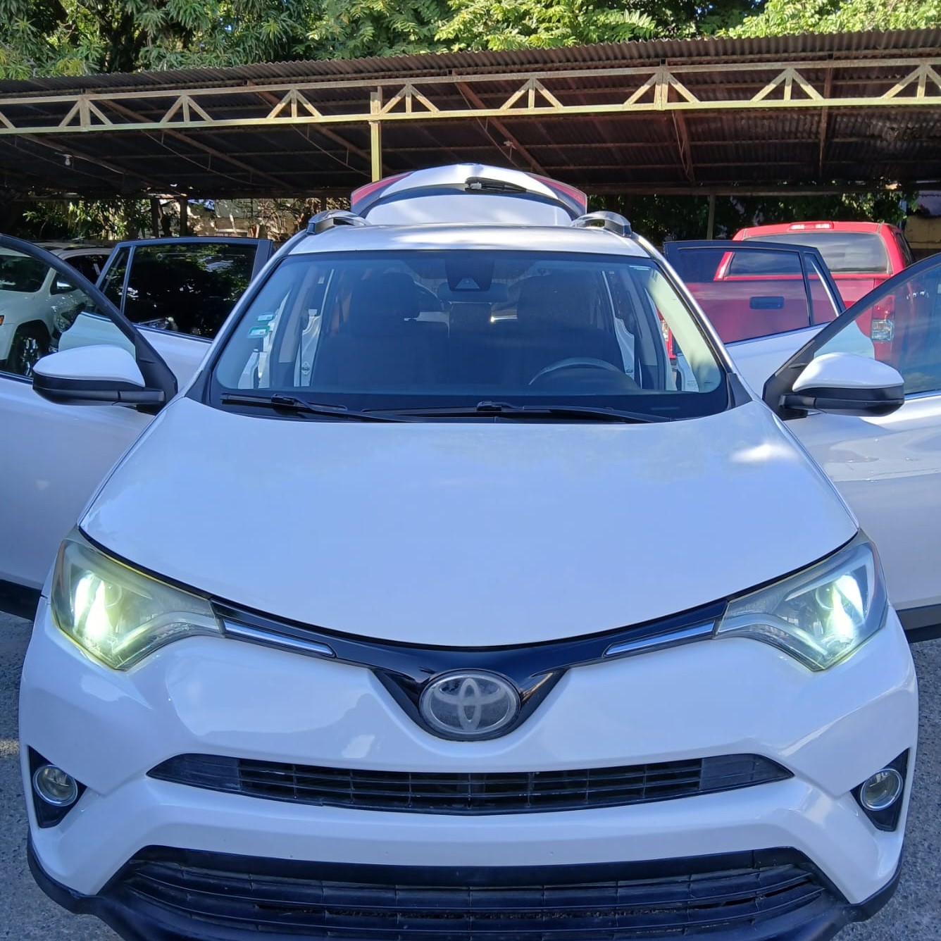 jeepetas y camionetas - Toyota rav4 2017