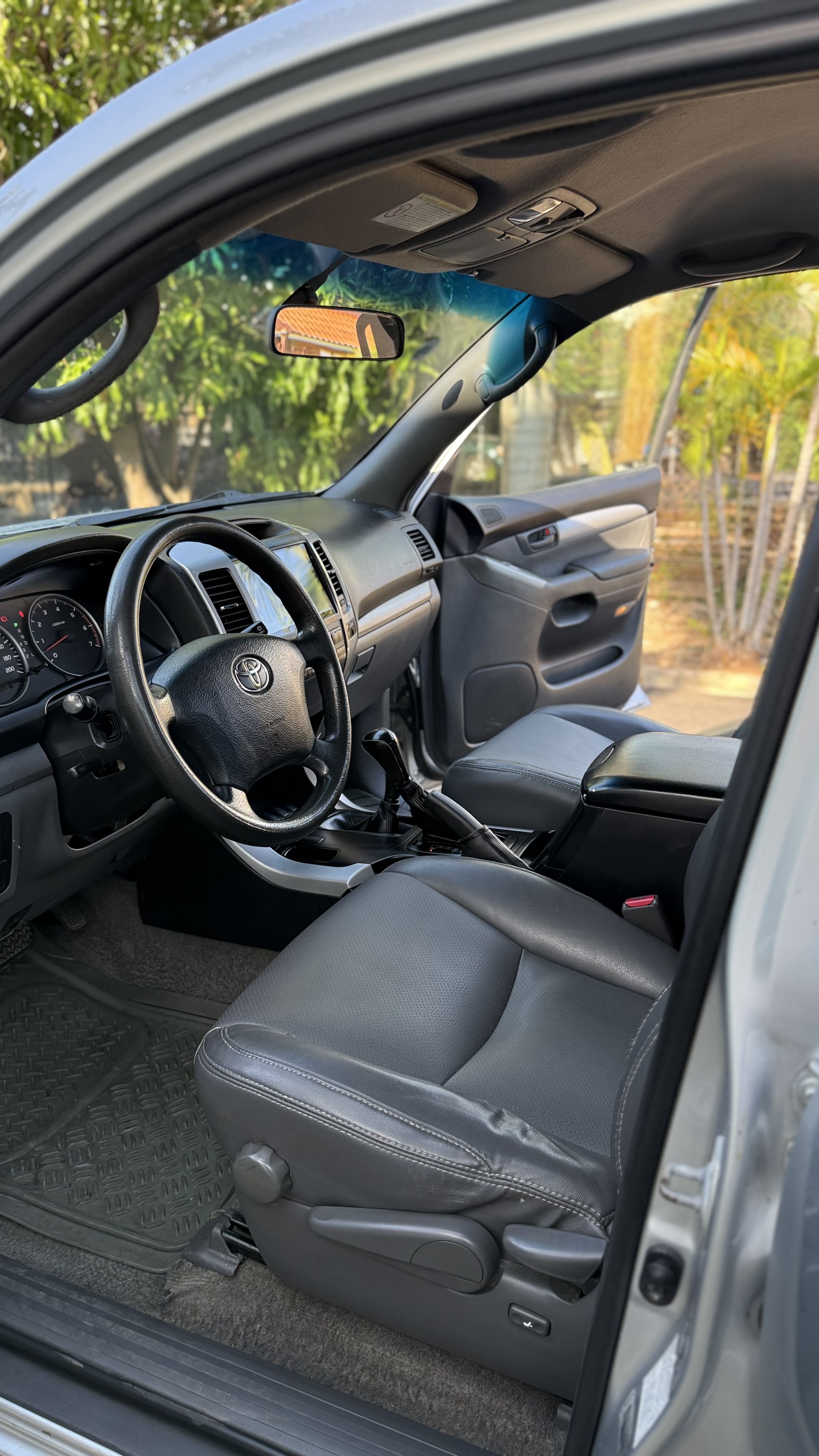 jeepetas y camionetas - Toyota Prado 2007 3 filas 4x4 Gasolina  $949,000 5