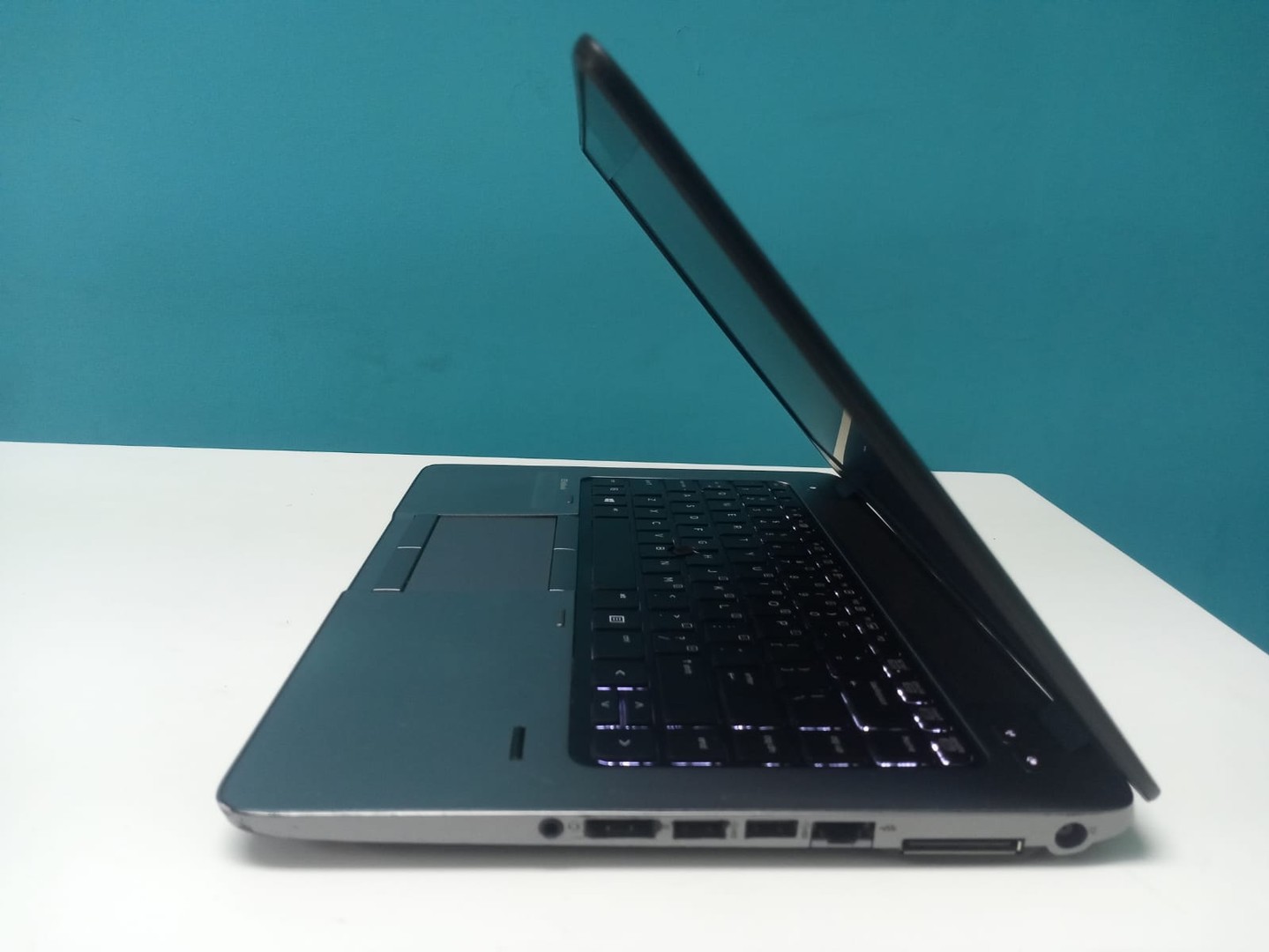 computadoras y laptops - Laptop, HP EliteBook 850 G2 / 5th Gen, Intel Core i5 / 8GB DDR4 / 128GB SSD
 11