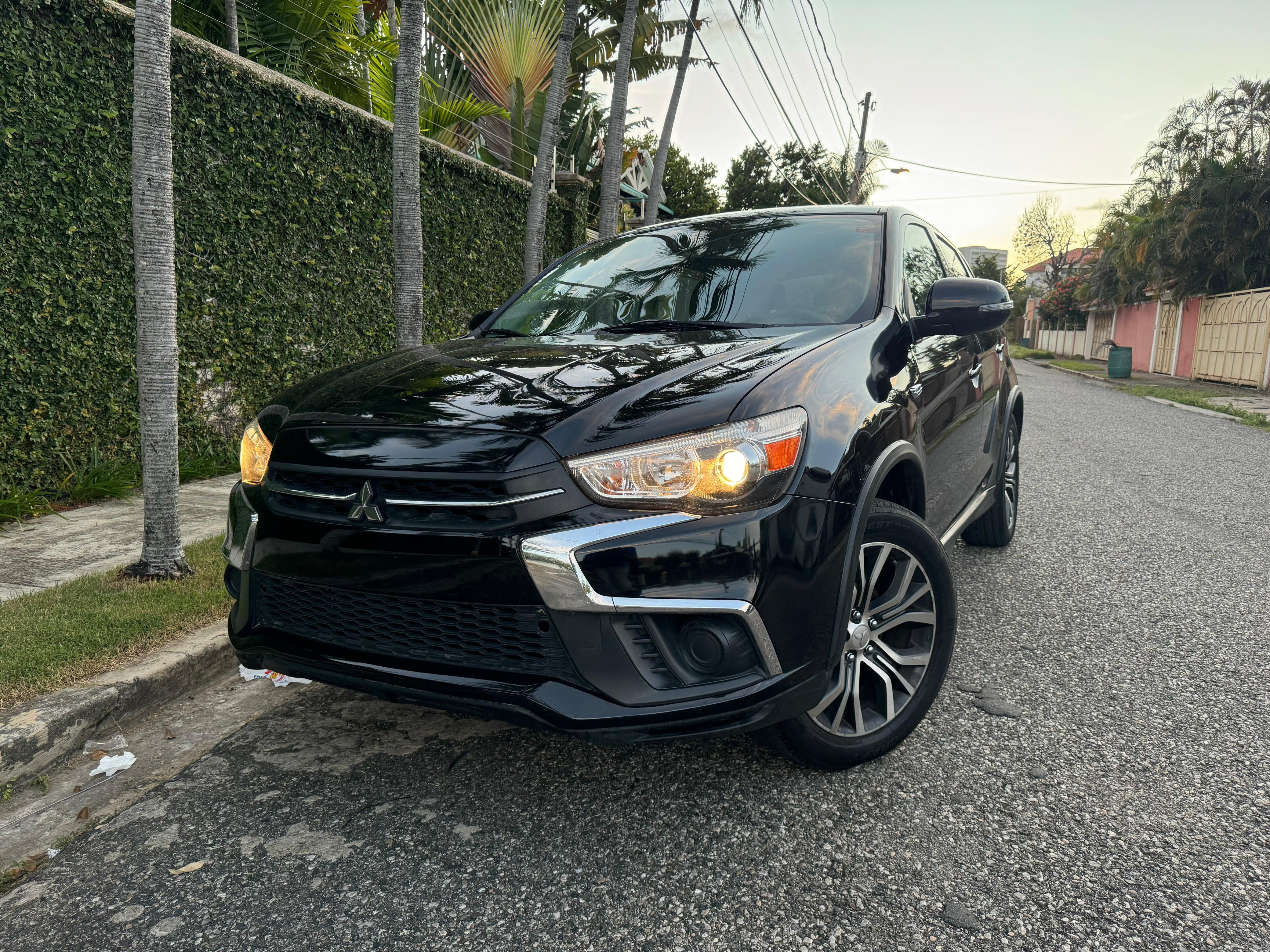 jeepetas y camionetas - Mitsubishi Outlander 2019 Sport SE, 4x4, Clean 0