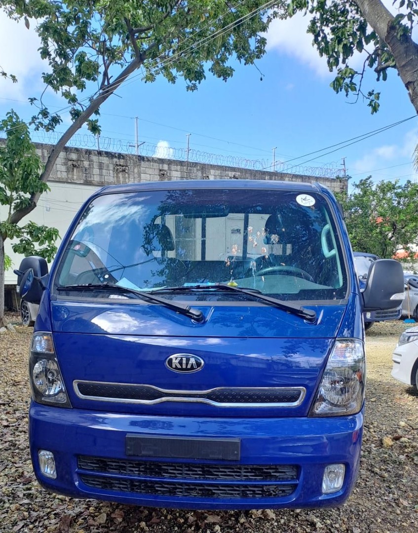 camiones y vehiculos pesados - KIA BONGO 2017 AZUL 0