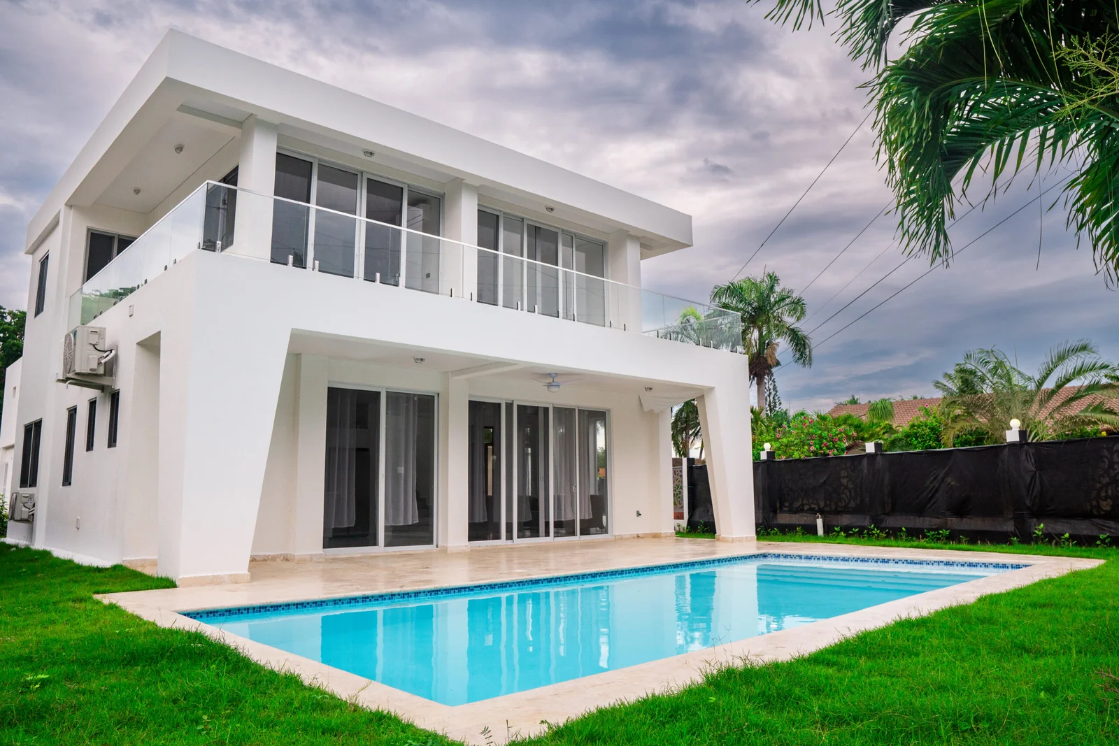 casas vacacionales y villas - MAJESTUOSA VILLA DE LUJO CON PISCINA EN CABARETE 1