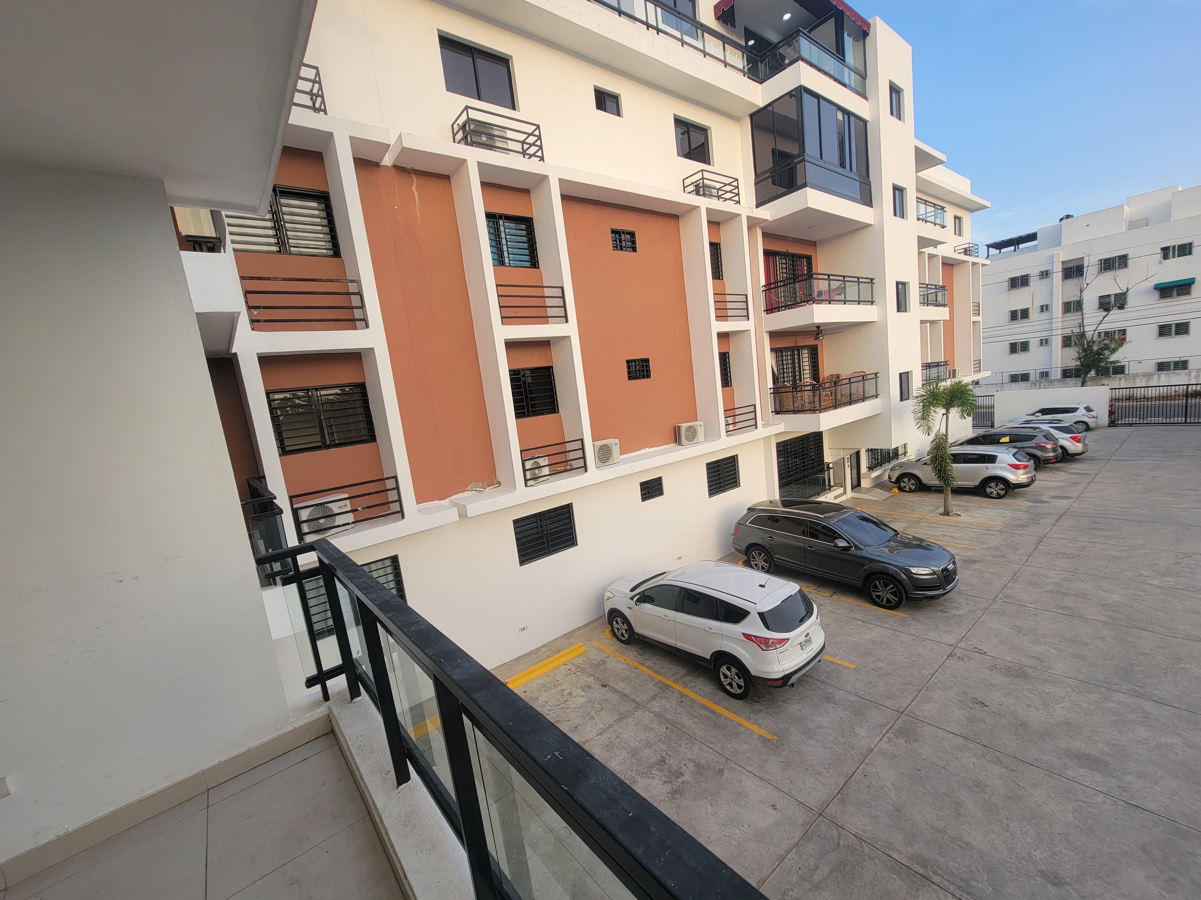 apartamentos - Vendo Apartamento 2do Piso próximo a la 📍avenida España📌 3