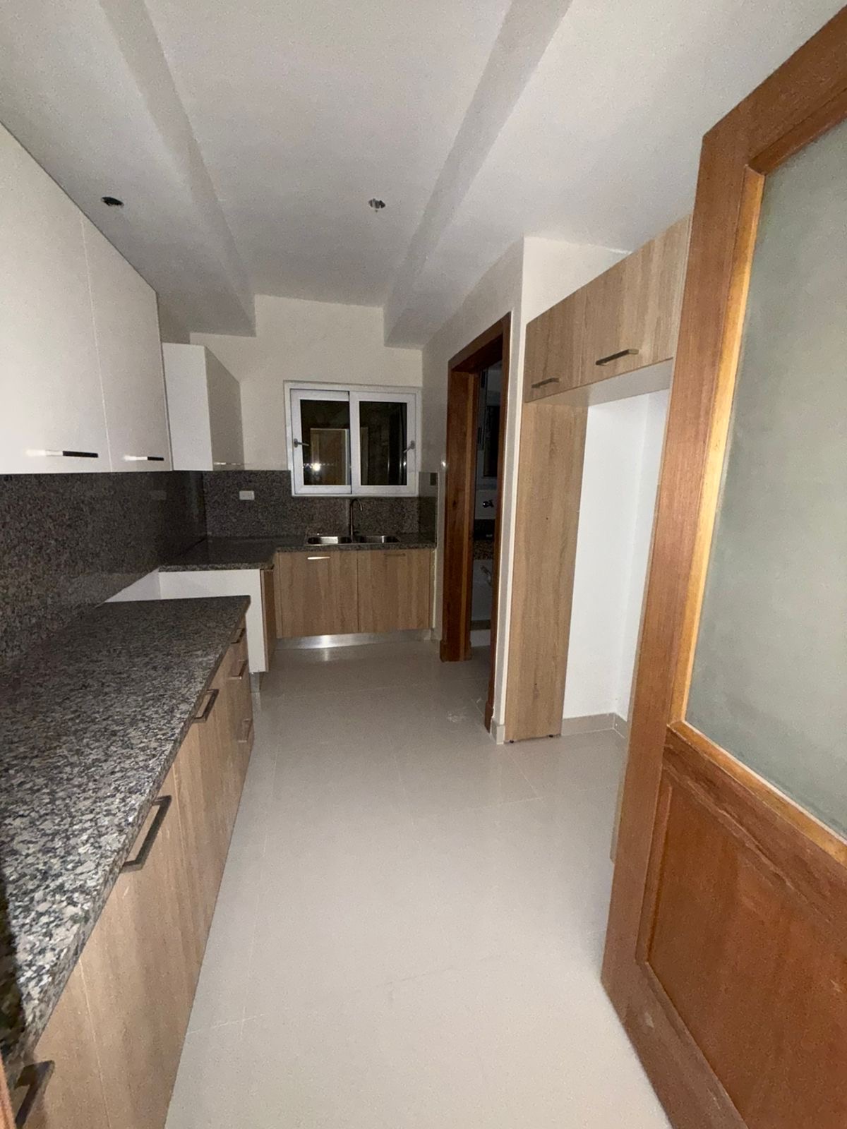 apartamentos - Alquiló ensanche naco tres hab con su baño estudio 7