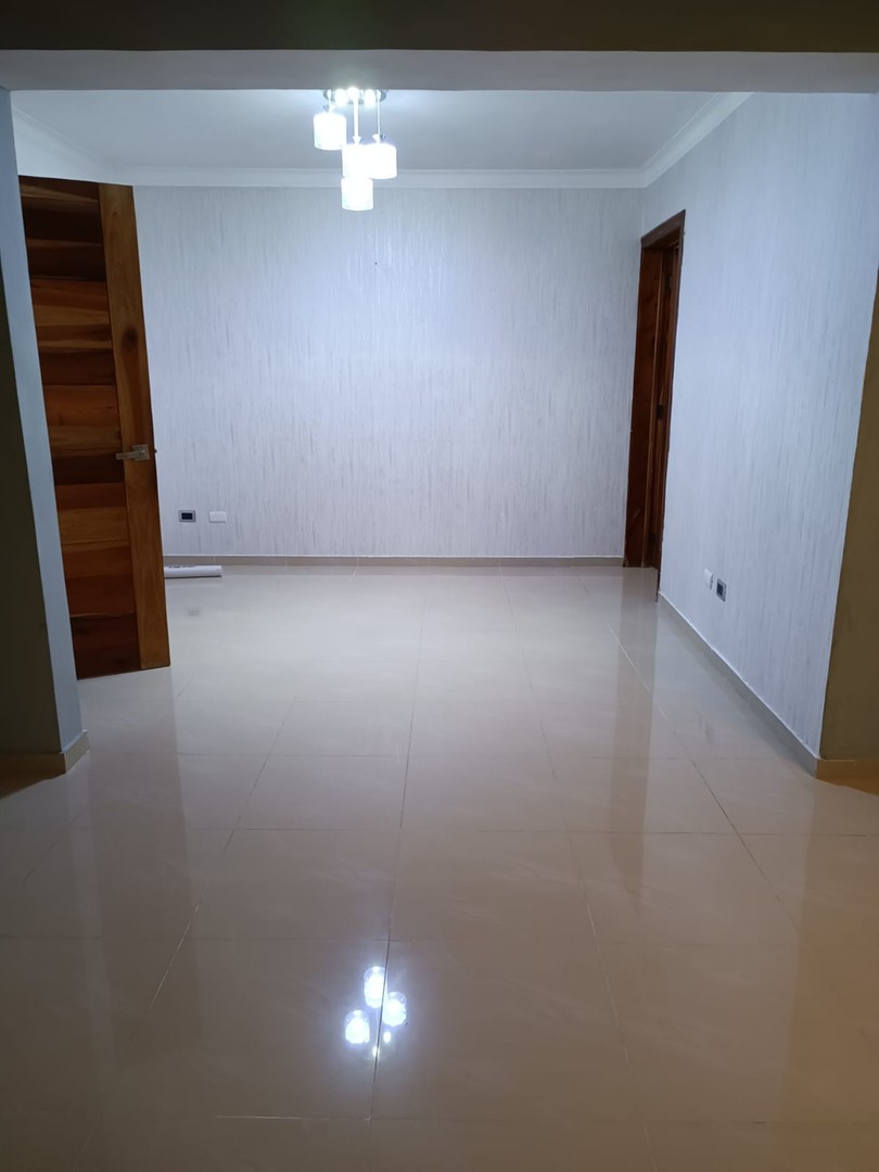 apartamentos - Vendo  tercer piso.  
El Millón 
 7