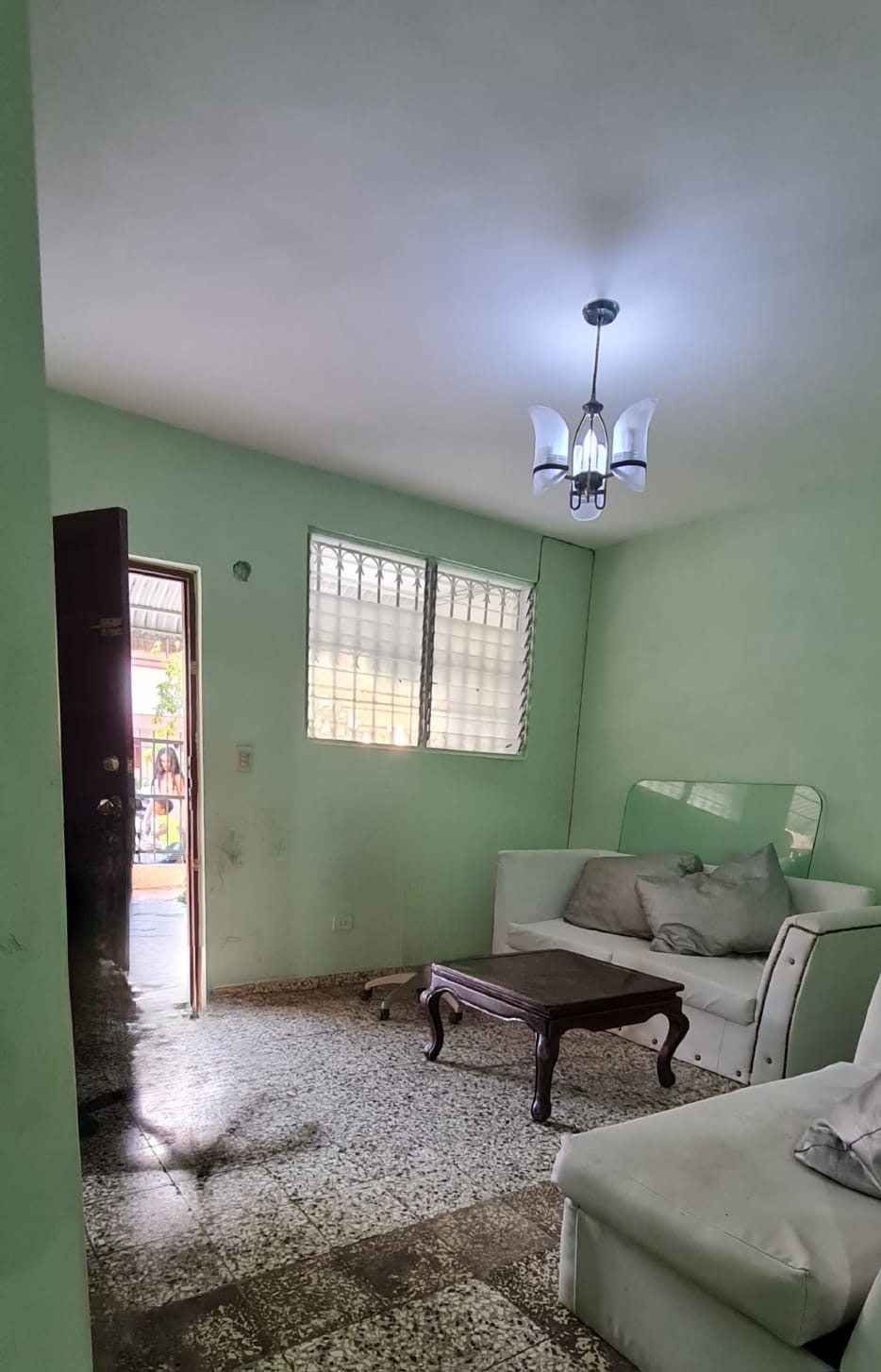 casas - Vendo independencia dos niveles klm 7 seis habitac