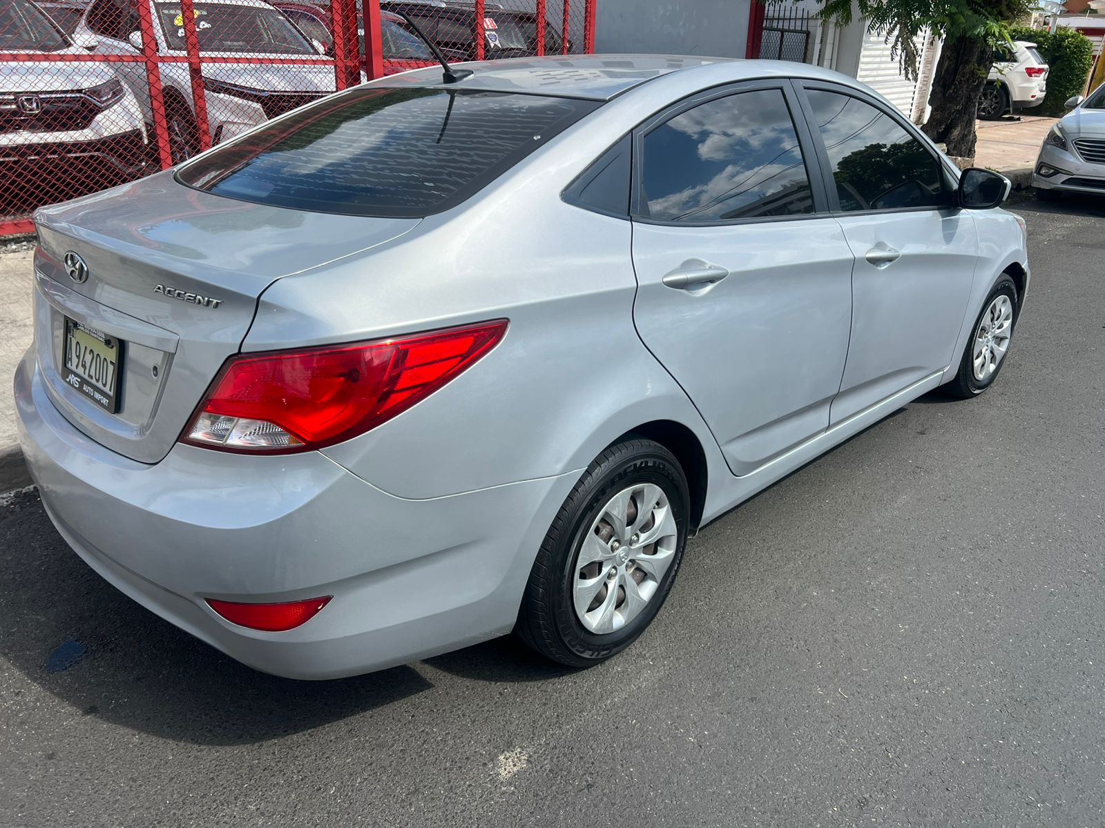 carros - hyundia accent 2016  1