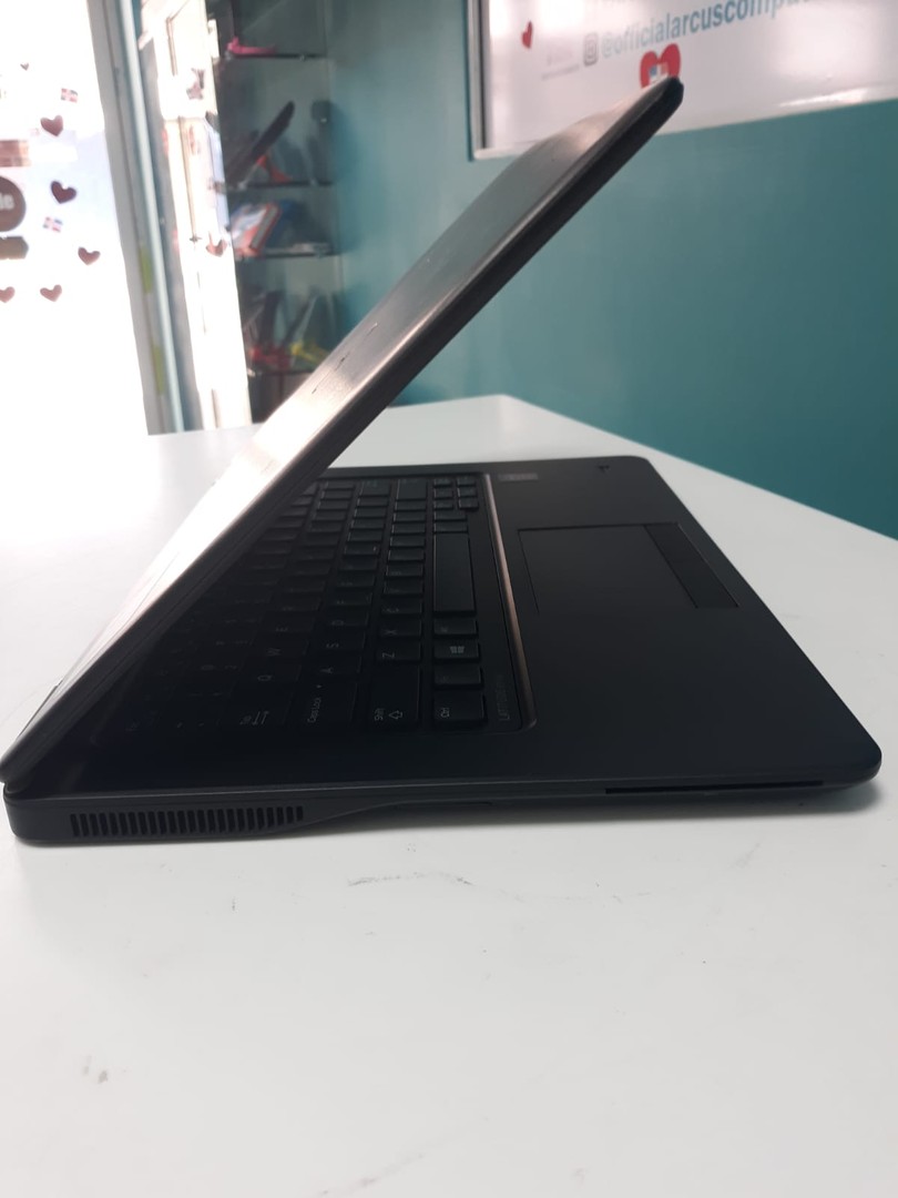 computadoras y laptops - Laptop, Dell Latitude E7450 / 5th Gen, Intel Core i7 / 8GB DDR3 / 512GB SSD
 4