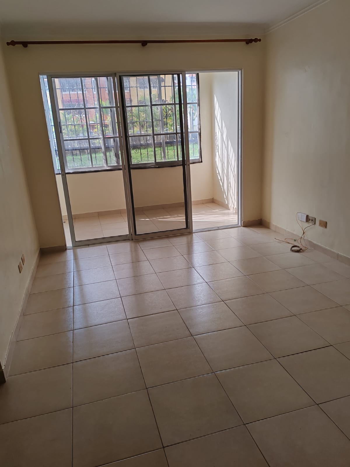 apartamentos - ALQUILO 1ER PISO EN CIUDAD BONITA AV , JACOBO MAJL 6