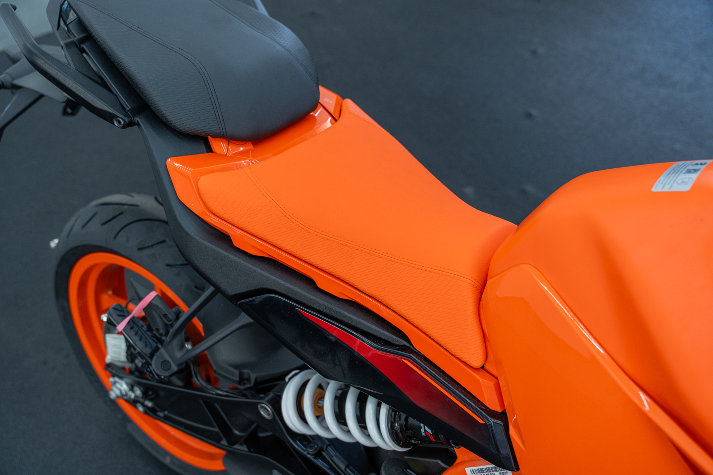 motores y pasolas - KTM 390 DUKE 2024 9