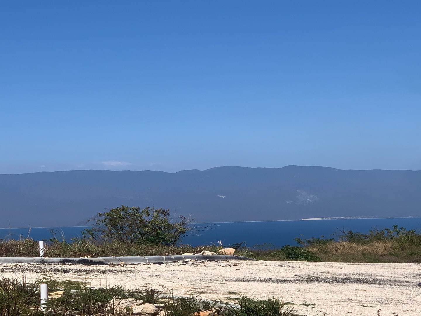 solares y terrenos - Venta de Terrenos en Barahona con hermosas vistas al mar !
 3