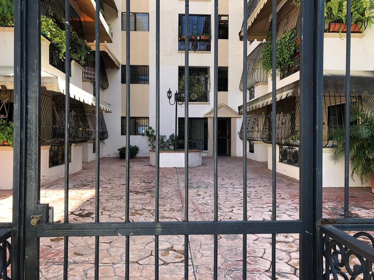 apartamentos - apartamento en evaristo morales en venta  7