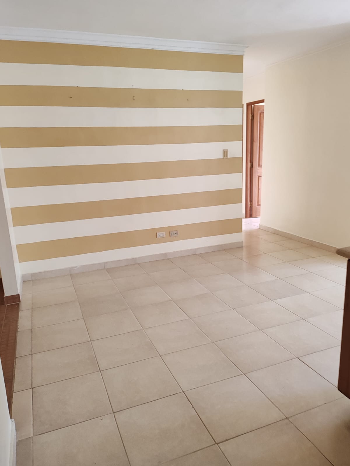 apartamentos - ALQUILO 1ER PISO EN CIUDAD BONITA AV , JACOBO MAJL 7