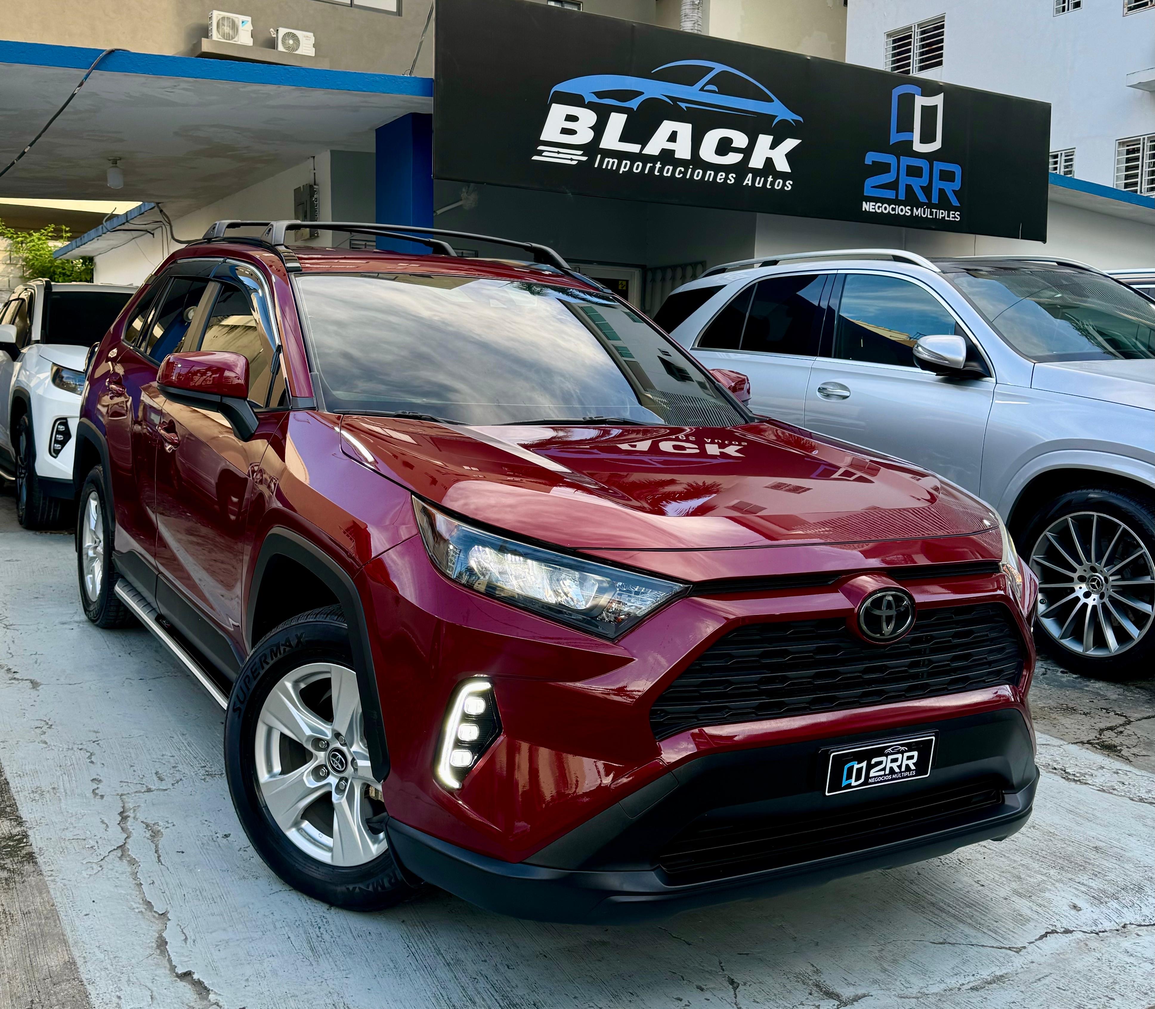 jeepetas y camionetas - Toyota Rav4 LE 2019 4x4