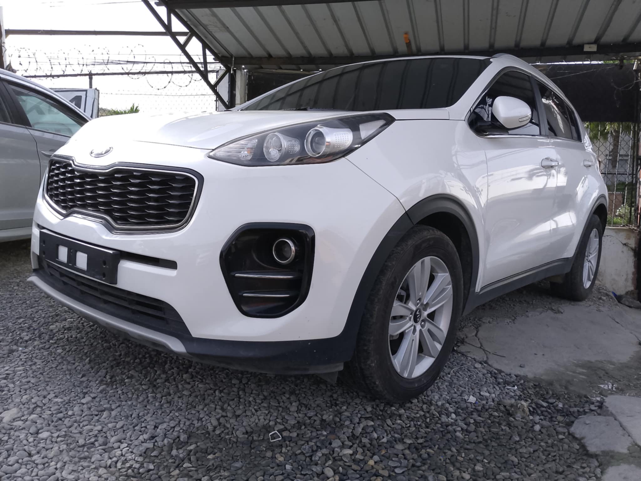 jeepetas y camionetas - KIA SPORTAGE 2019 BLANCO DESDE: RD$1,050,100 1