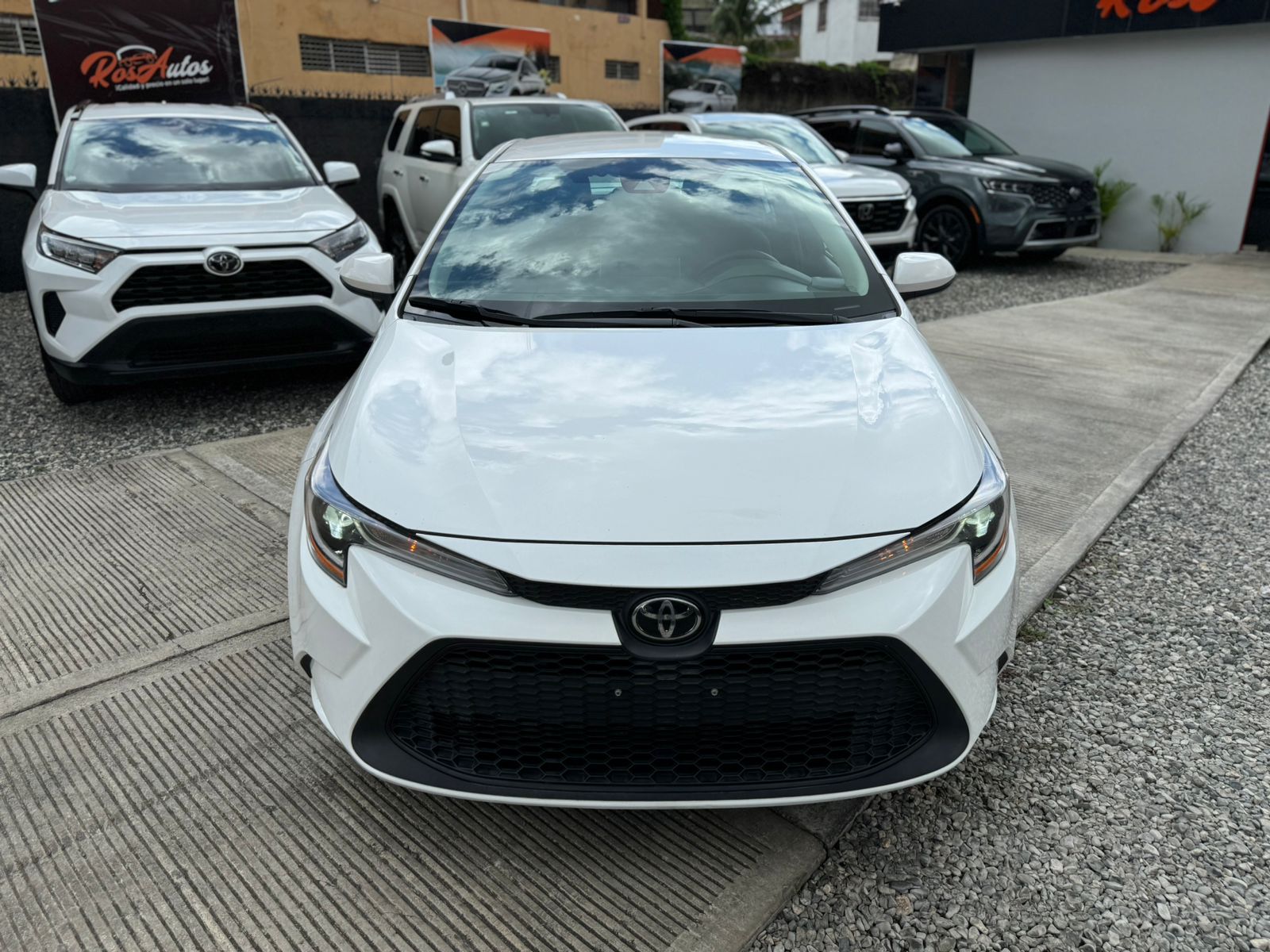 carros - Toyota Corolla LE 2020 1