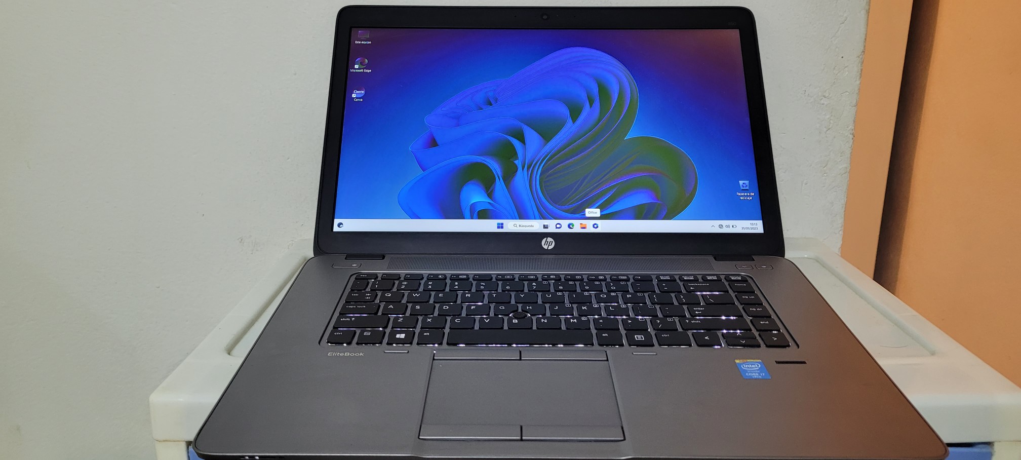 computadoras y laptops - laptop hp 17 Pulg Core i5 Ram 8gb Disco 512gb SSD Teclado iluminado