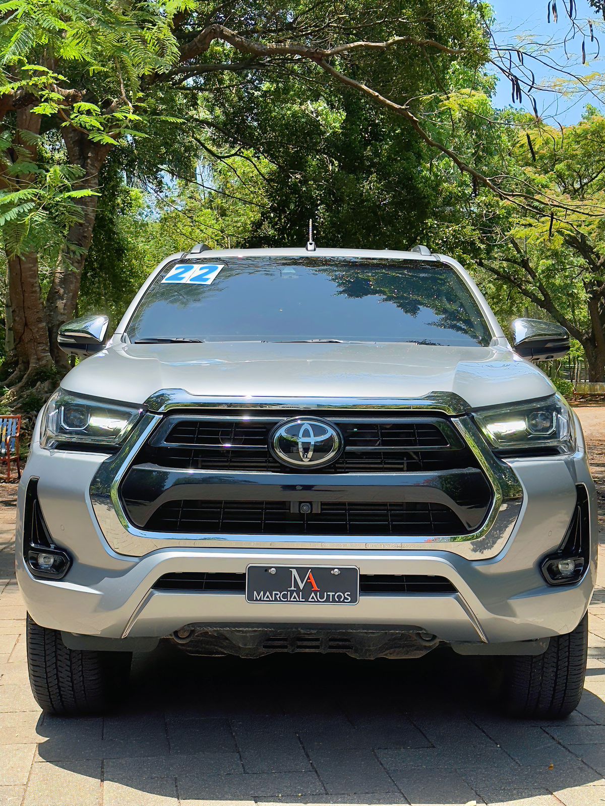 jeepetas y camionetas - No la encontraras al mejor precio y condiciones ven conocela toyota Hailux 2022 1