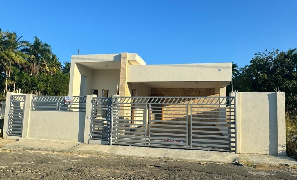 casas - CASA MODERNA CON PISCINA EN PUERTO PLATA 0