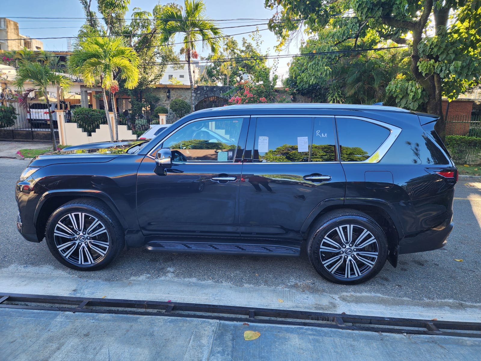 jeepetas y camionetas - LEXUS LX 600 LUXURY 2022 2