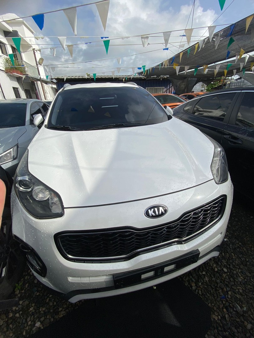 jeepetas y camionetas - KIA SPORTAGE 2019 BLANCODESDE: RD$1,050,000 Mil