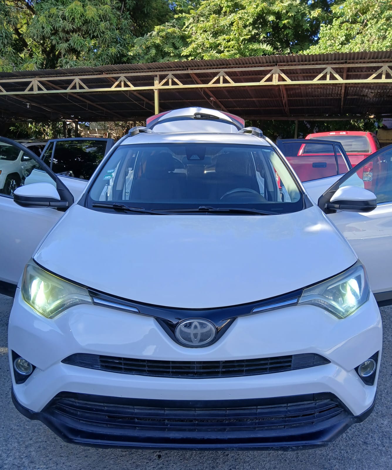 jeepetas y camionetas - Toyota rav4 2017 5