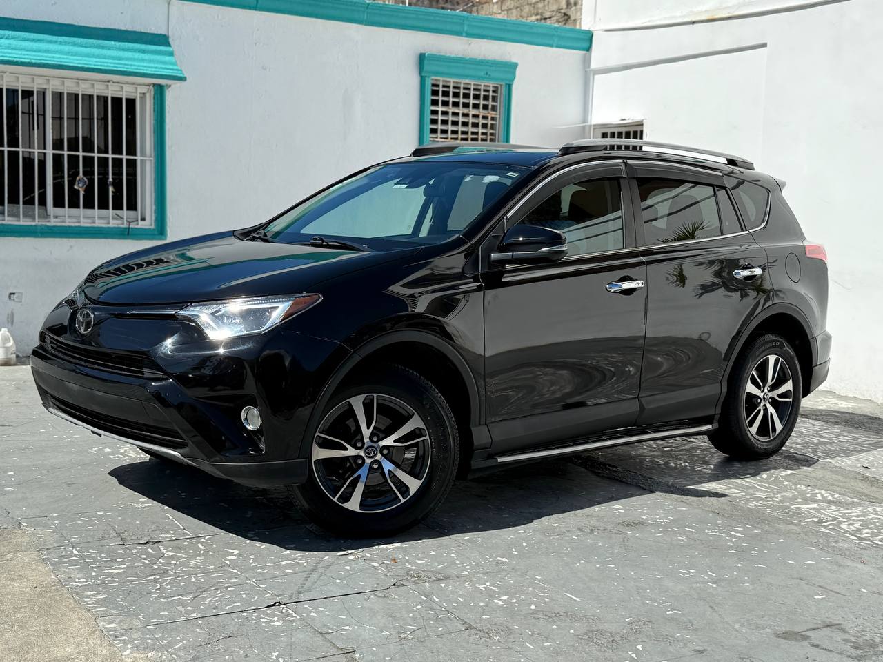 jeepetas y camionetas - TOYOTA RAV4 XLE 2018 3