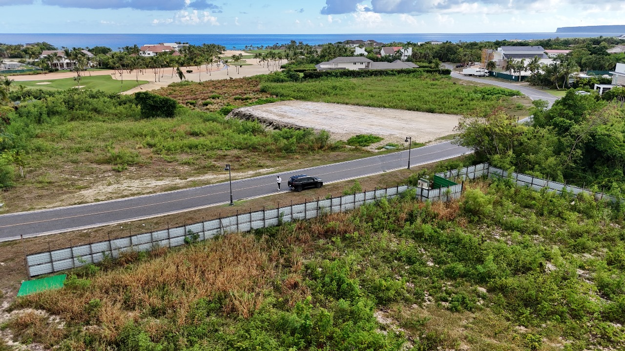 casas vacacionales y villas - Villa en Cap Cana con vista al mar  5