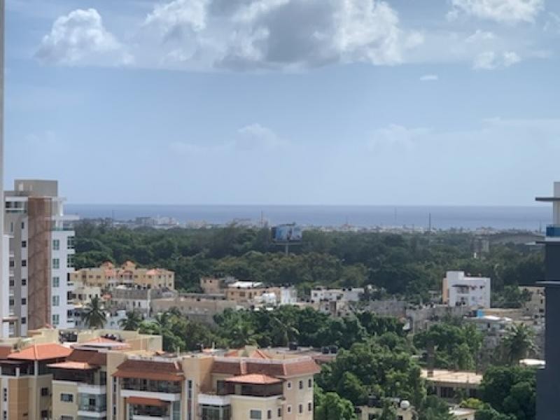 apartamentos - SE VENDE APARTAMENTO PISO 12 CON VISTA AL MAR EN SANTO DOMINGO ESTE 