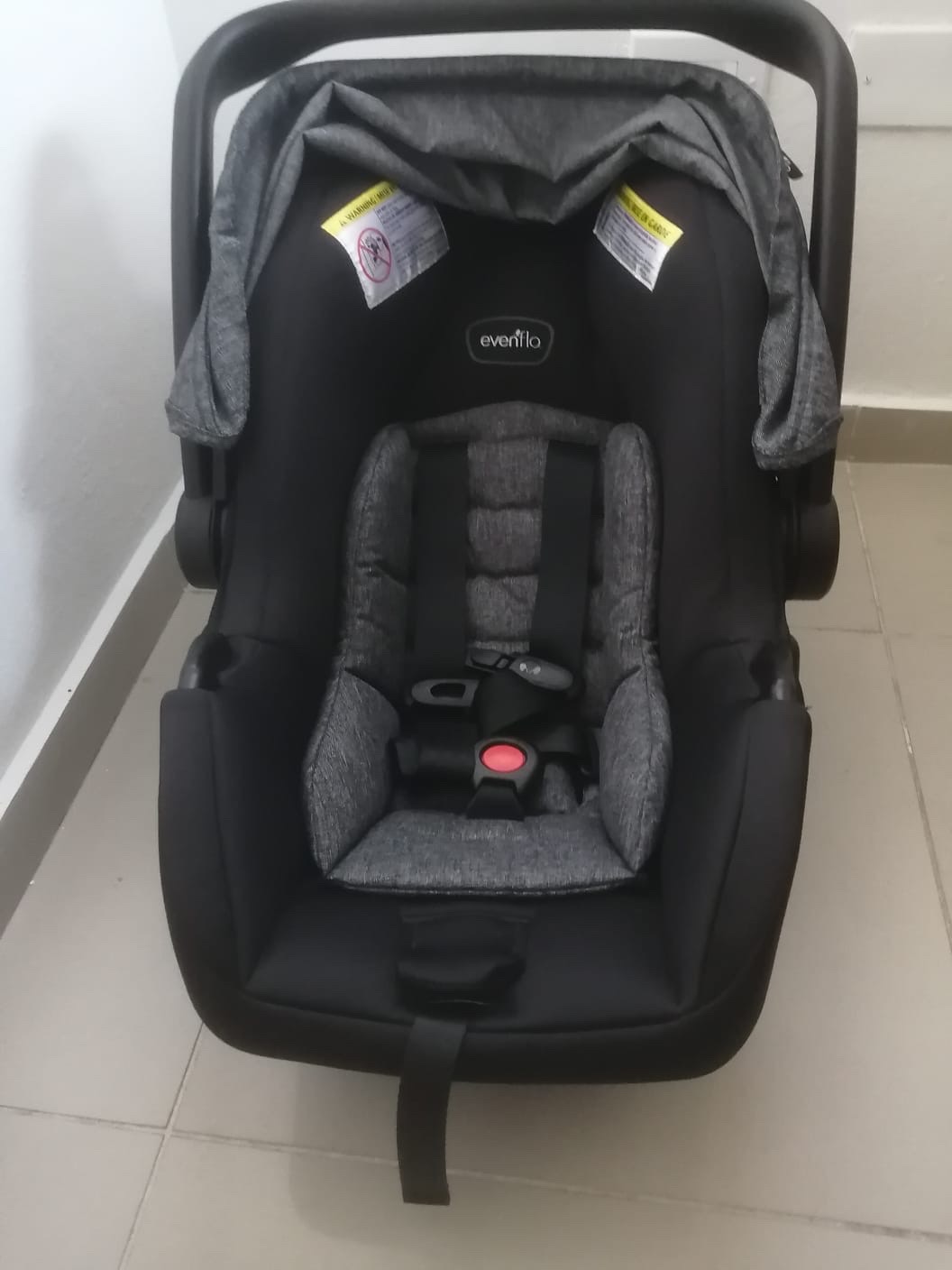 coches y sillas - coche/carseat Evenflo pivot  1