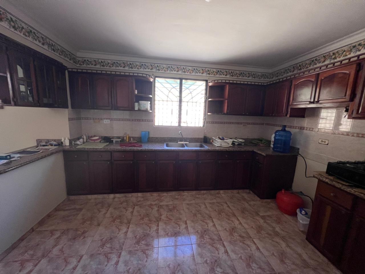 casas - venta de casa en amapola santo Domingo este con 338mts  2