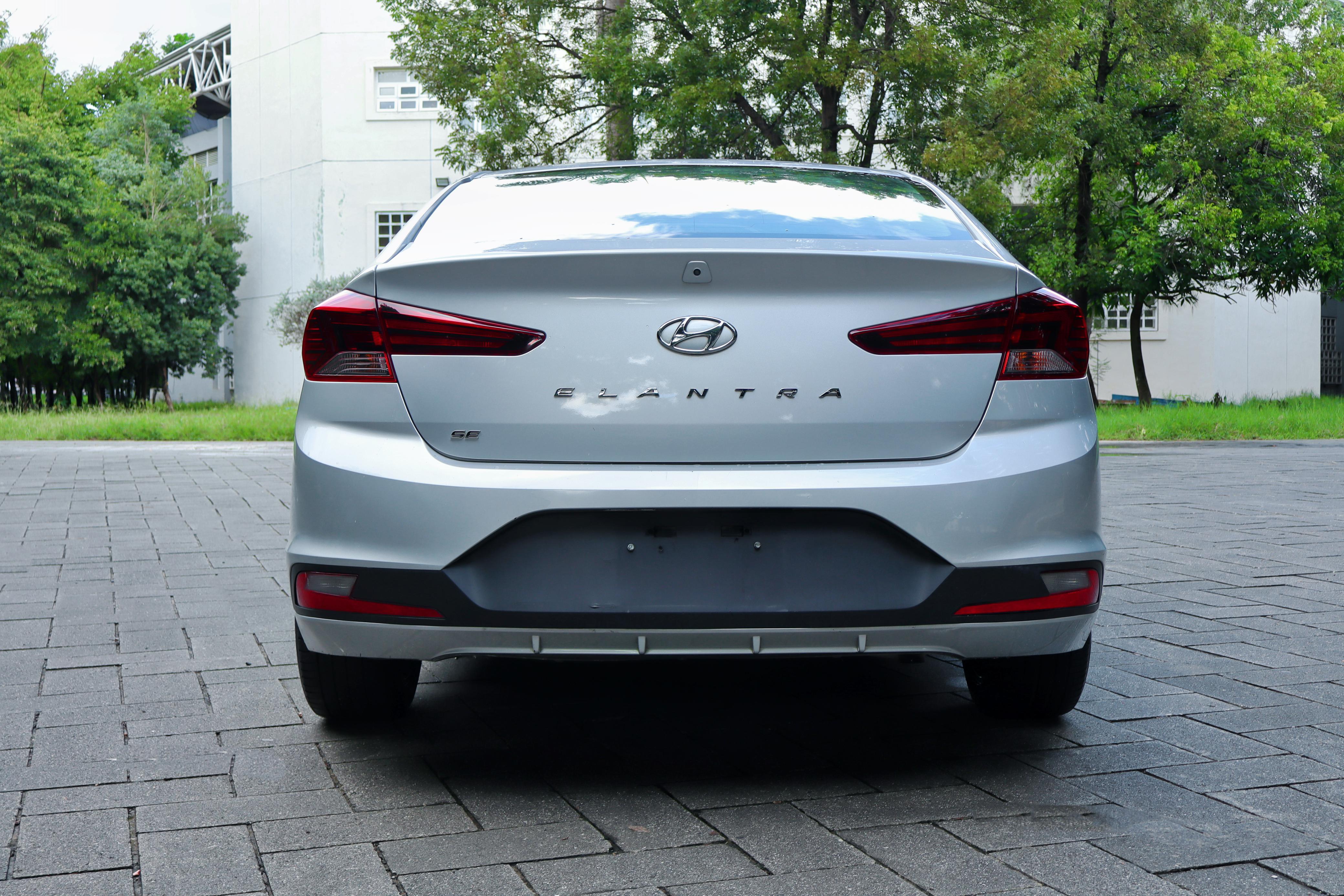 carros - Apr y montate en este hyundai elantra SE 2019  4