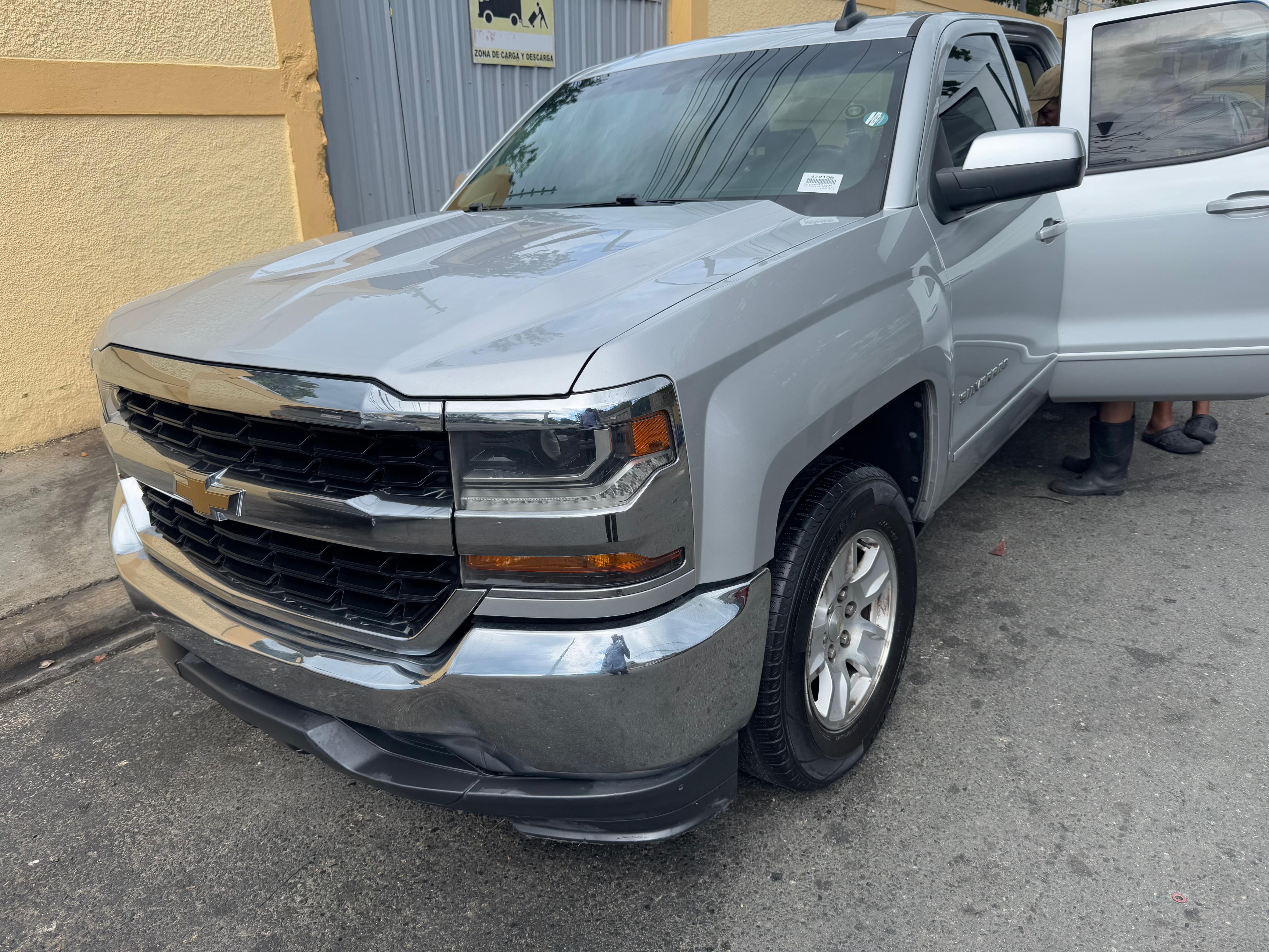 jeepetas y camionetas - Chevrolet silverado 2019 1