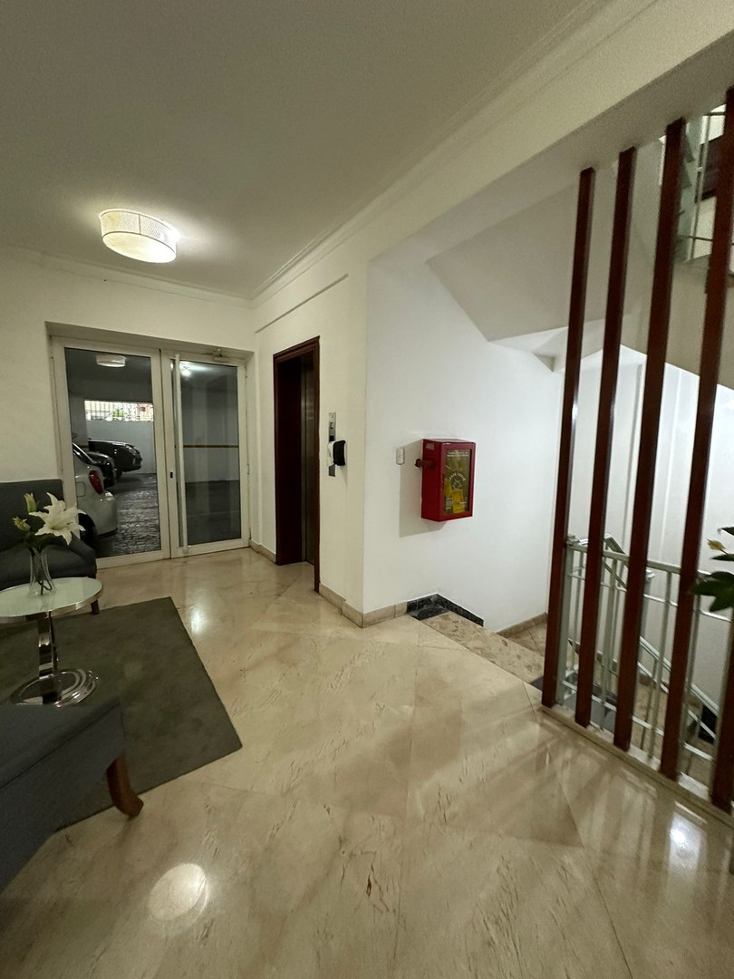 apartamentos - Apartamento en venta torre ubicada en el sector ensanche Naco, con 176 metros  1