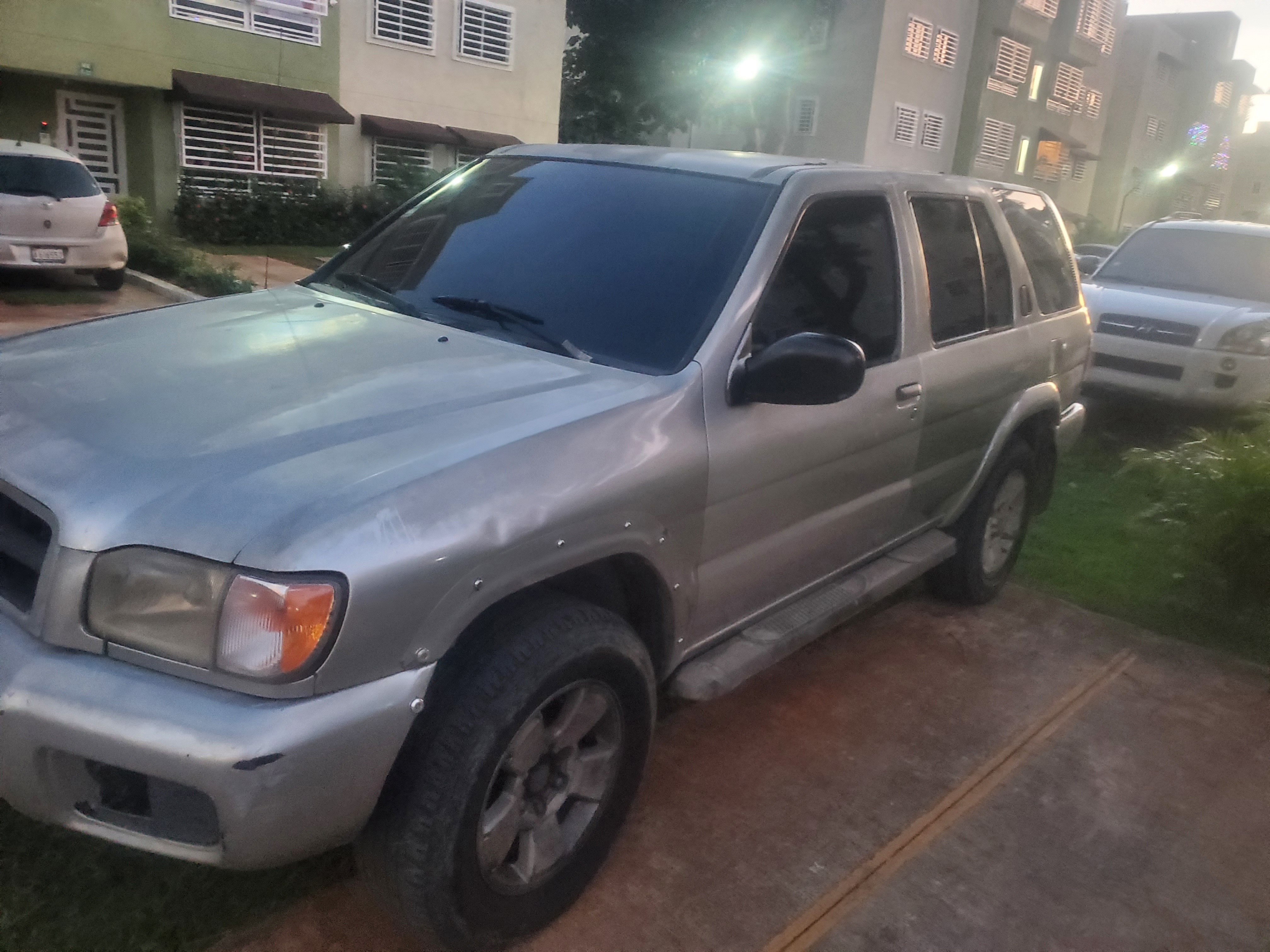 jeepetas y camionetas - Nissan Pathfinder v6 2003  3