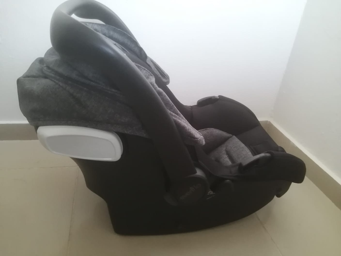 coches y sillas - coche/carseat Evenflo pivot  2