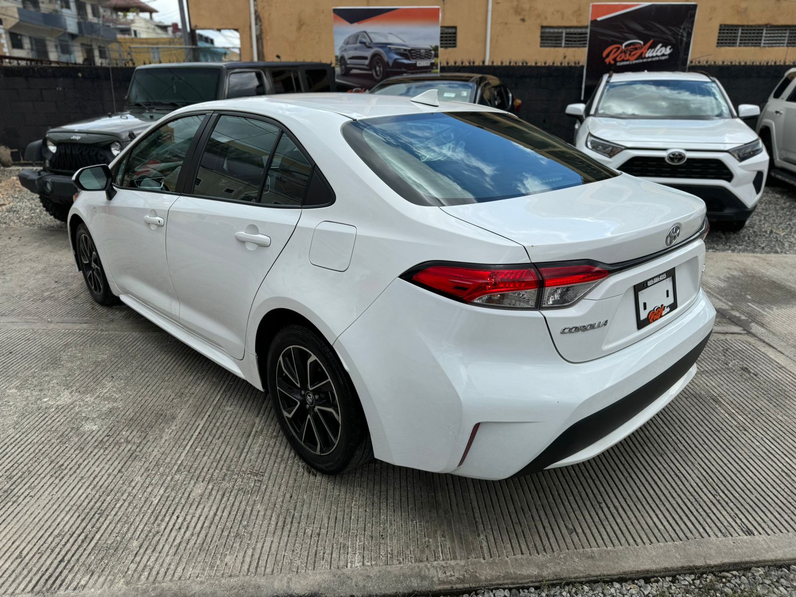 carros - Toyota Corolla LE 2020 3