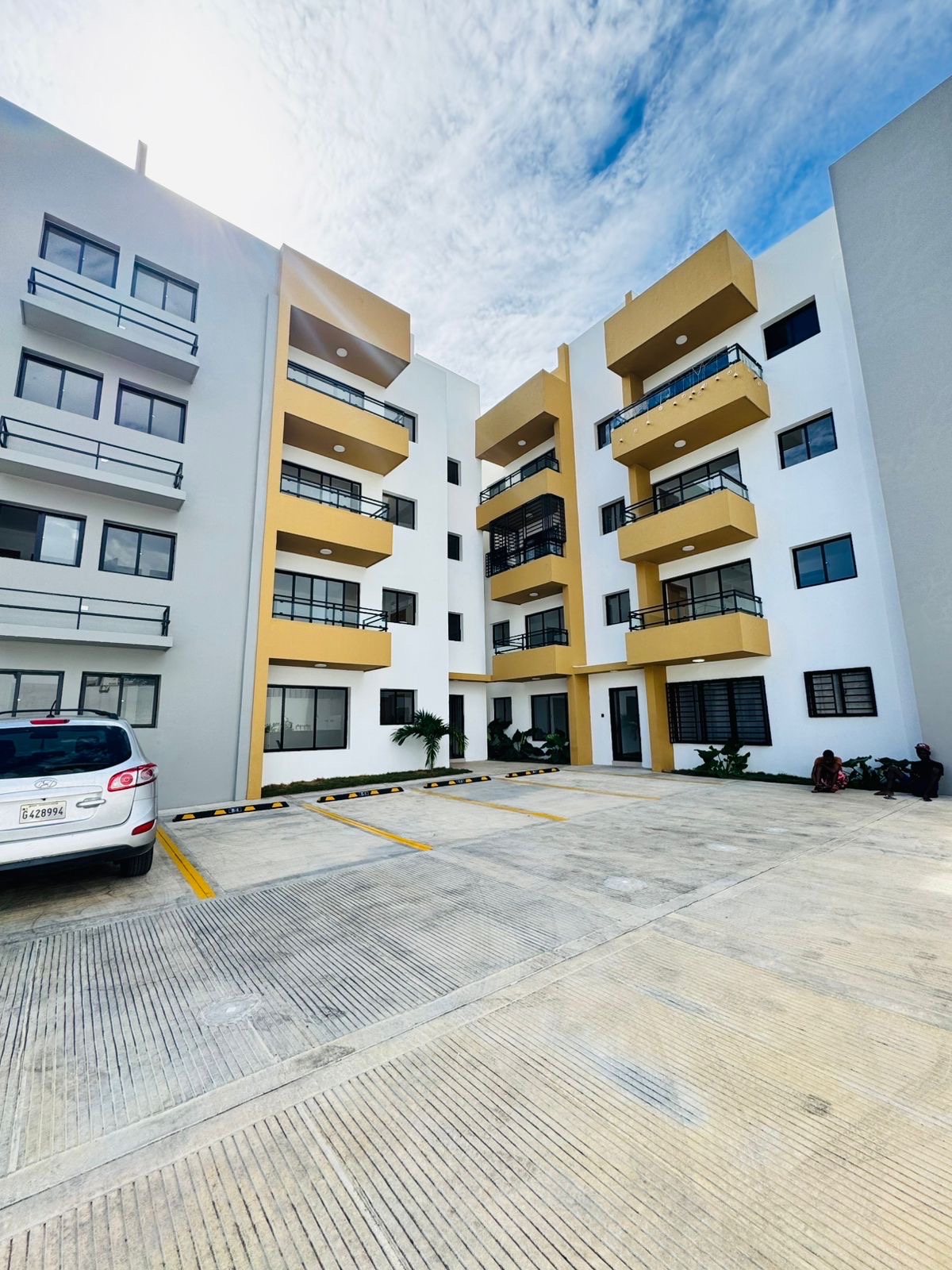 apartamentos - venta de apartamento  en la autopista las Americas Santo Domingo este con 94mts 