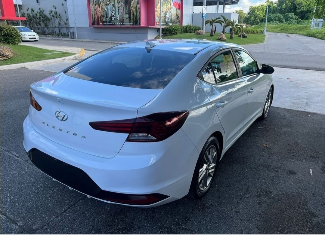 carros - 2019 Hyundai Elantra SEL DOHC  5